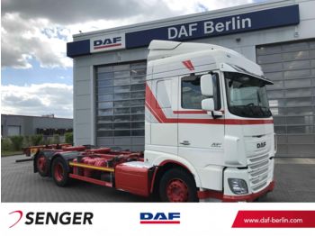 Konteinerveduk/ Tõstukiga veoauto DAF XF 460 FAR Space Cab, Langendorf BDF Wechselsyst: pilt 1