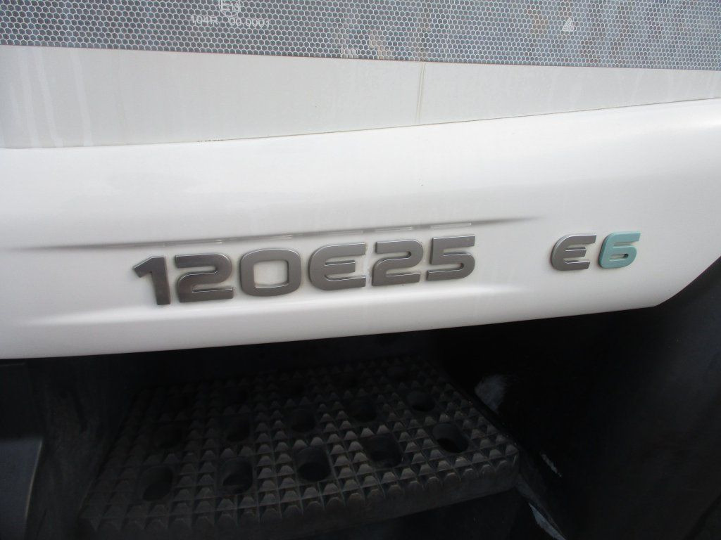 Tent veoauto Iveco 120E25, 1 Liege, E6: pilt 6