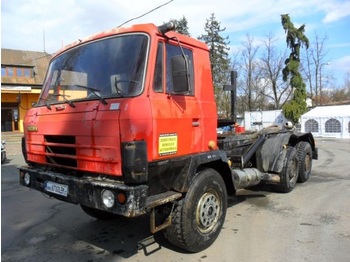 Tatra 815 6x6.1  - Kabiinišassiiga veoauto