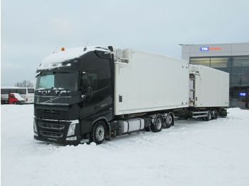 Kasti veoauto Volvo FH 500, TRANSIT SET, CARRIER + SVAN CHT202
