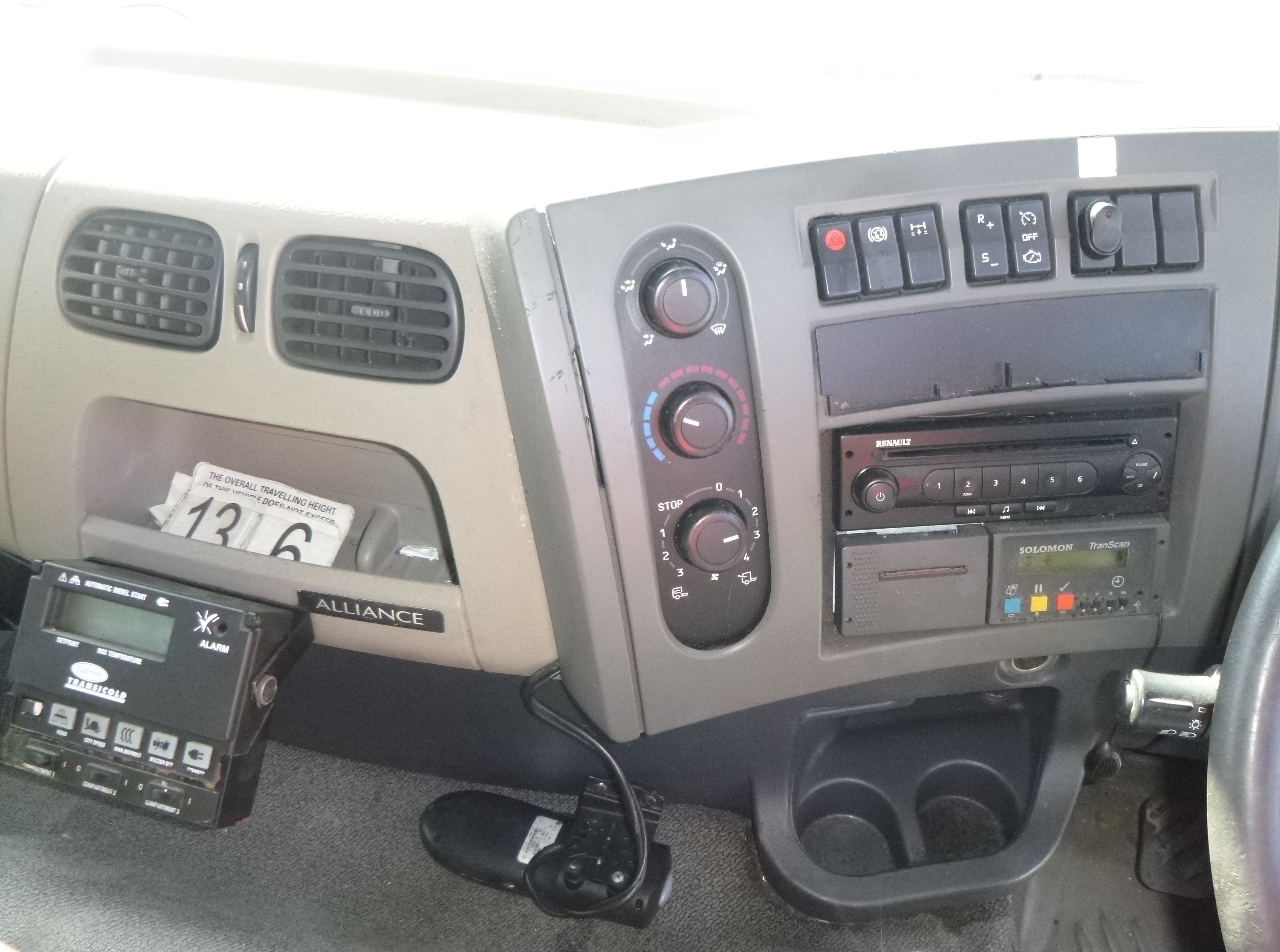 Külmutiga veoauto Renault Premium 370 dxi 6x2 RHD Carrier Supra 950 MT frigo: pilt 9
