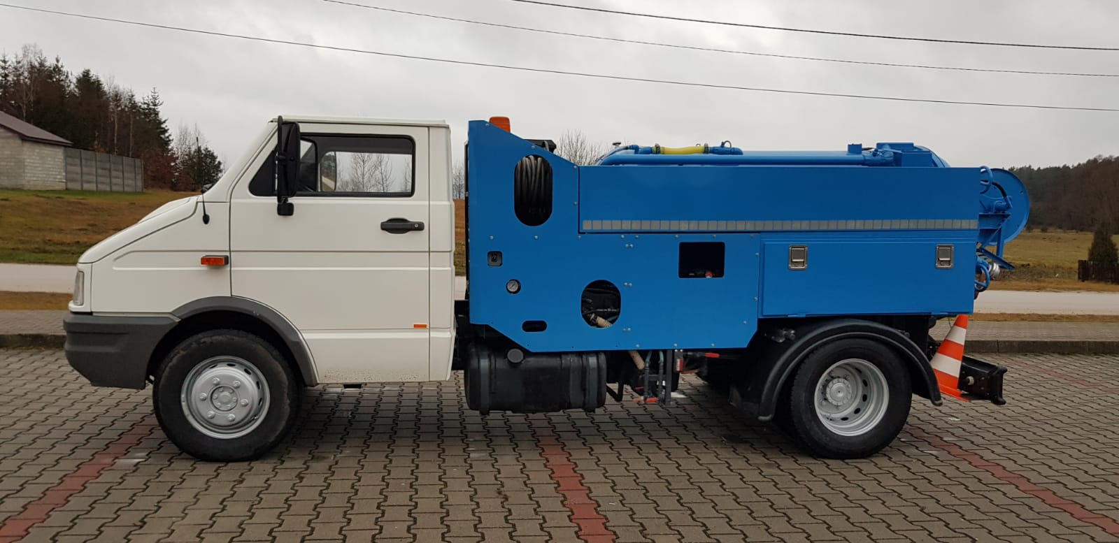 AUTO TECHNIK - Kommunaal-/ Erisõidukid - 4x2 undefined: pilt 18