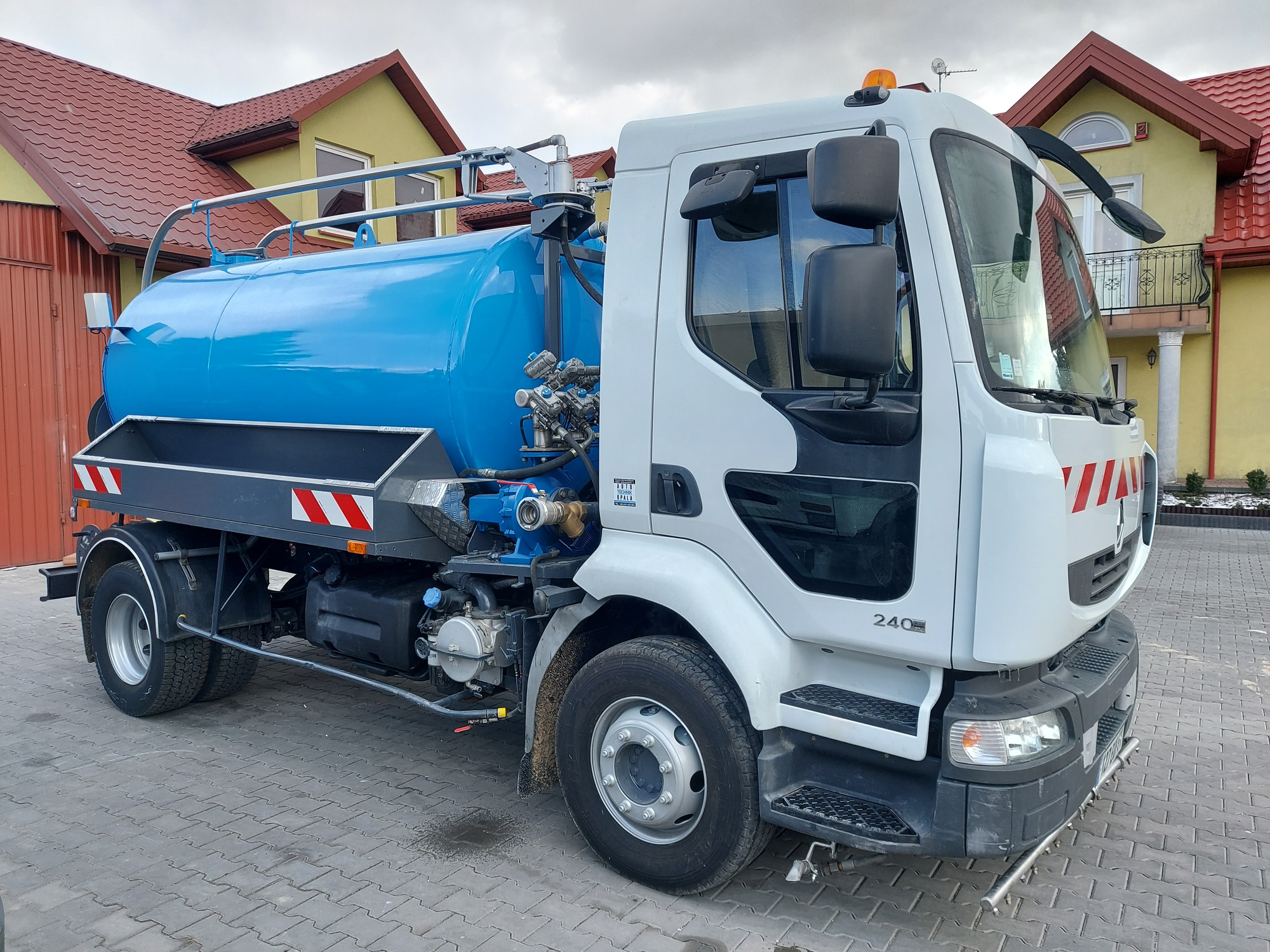 AUTO TECHNIK - Kommunaal-/ Erisõidukid - 4x2 undefined: pilt 23