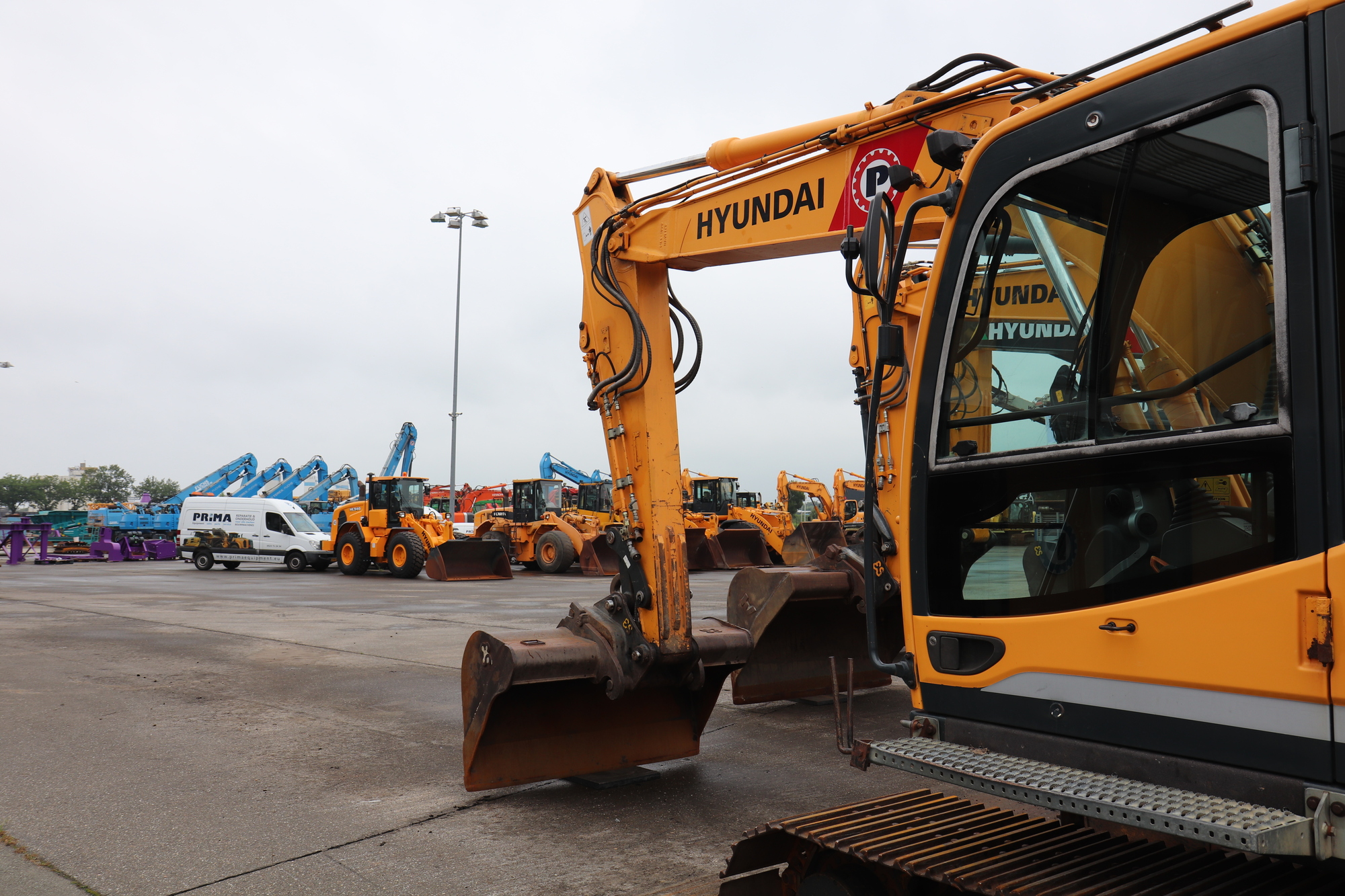 PRIMA Equipment B.V. - Ehitusmasinad KOMATSU undefined: pilt 7