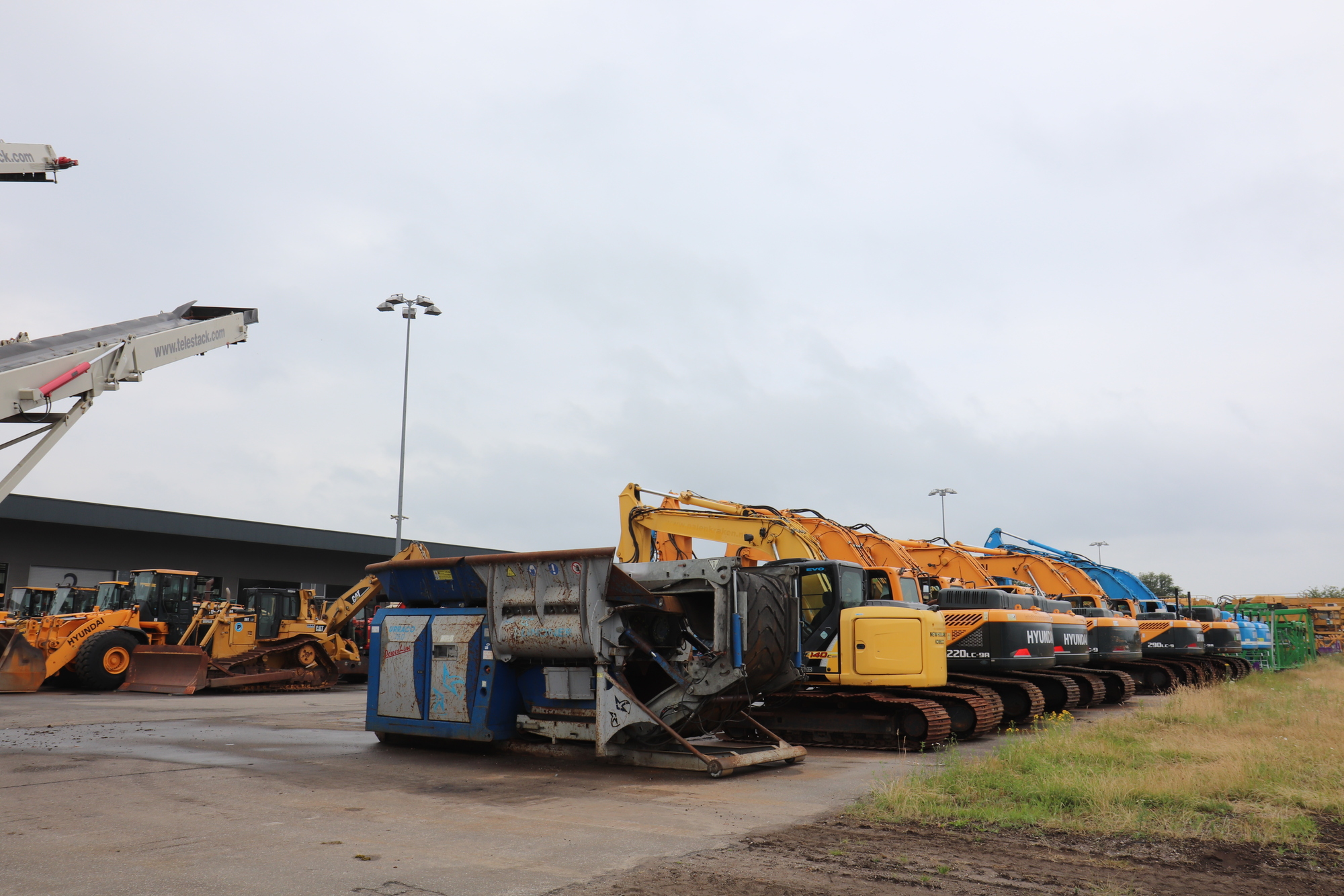 PRIMA Equipment B.V. - Ehitusmasinad KOMATSU undefined: pilt 8