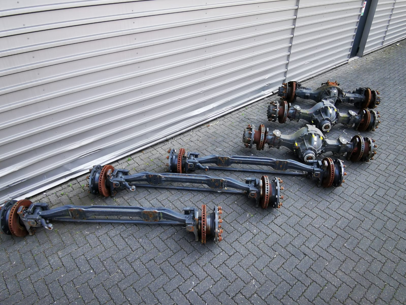 BAS PARTS & TYRES B.V. - Varuosad MERCEDES-BENZ undefined: pilt 11