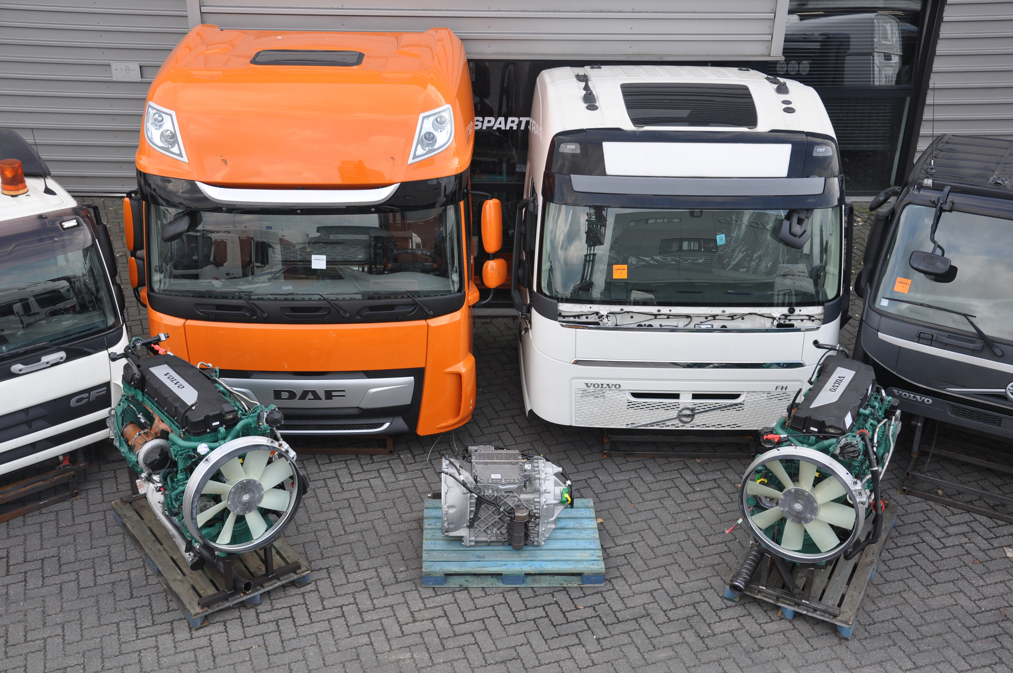 BAS PARTS & TYRES B.V. - Varuosad MERCEDES-BENZ undefined: pilt 13