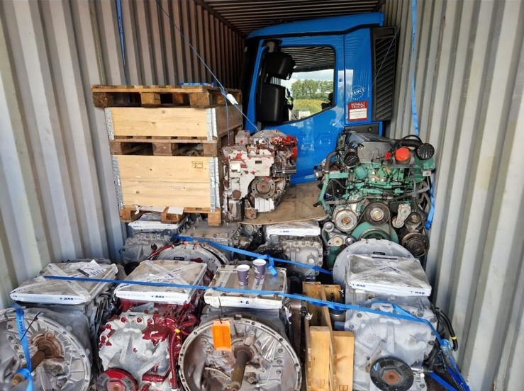 BAS PARTS & TYRES B.V. - Varuosad MERCEDES-BENZ undefined: pilt 9