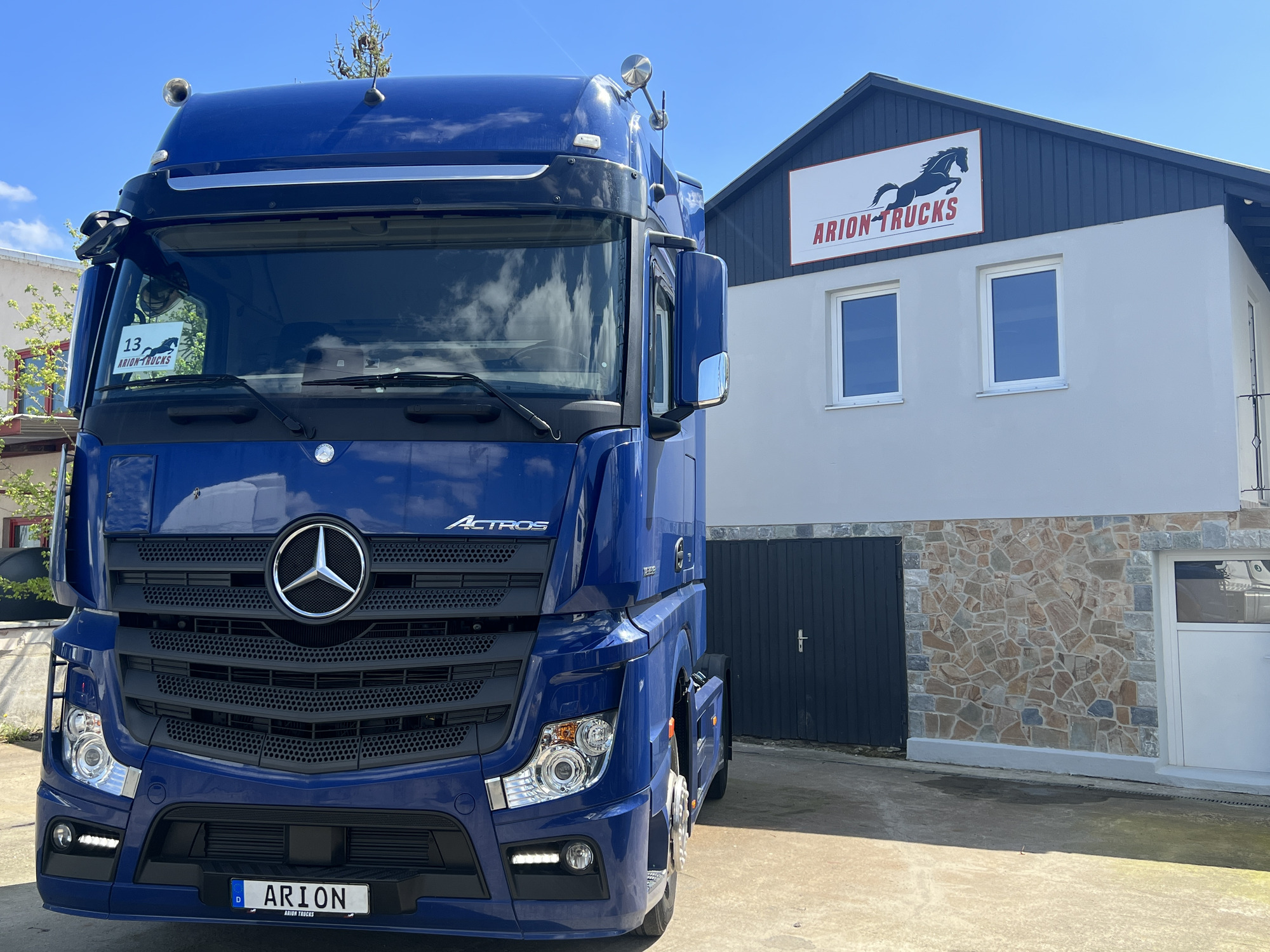 ARION TRUCKS GmbH - Tarbesõidukid MERCEDES-BENZ - Euro 4, diisel undefined: pilt 1