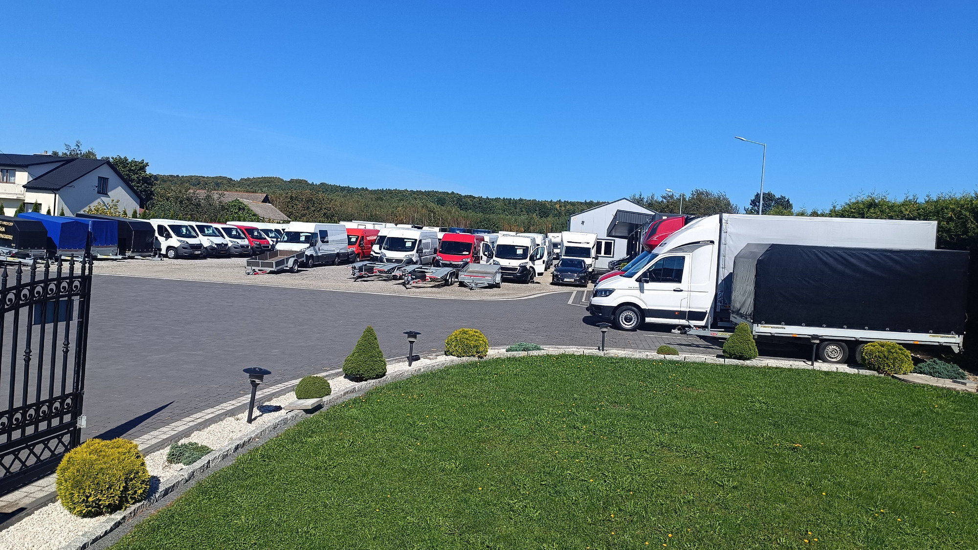 Zbigniew Stachera Przedsiębiorstwo Handlowo Usługowe "PLUS" - Tarbesõidukid undefined: pilt 1