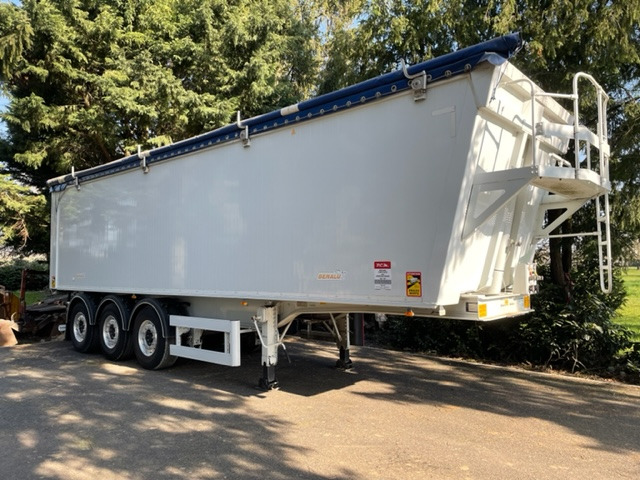 SARL P C M  undefined: pilt 16