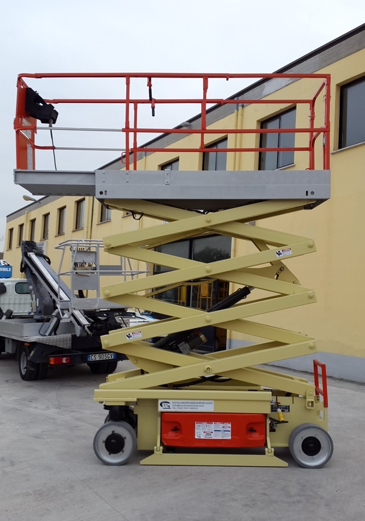 Centro Elevatori SRL - müügil olevad sõidukid undefined: pilt 9