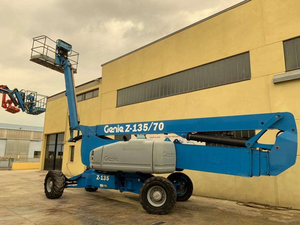 Centro Elevatori SRL - müügil olevad sõidukid undefined: pilt 16