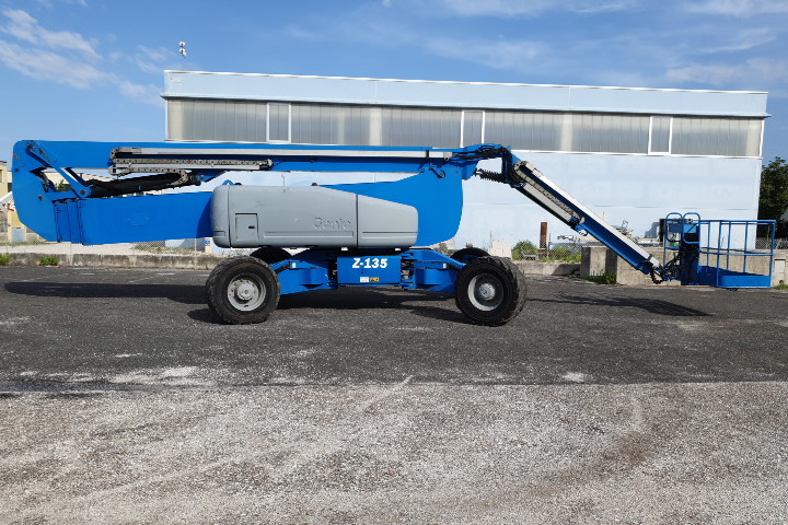 Centro Elevatori SRL - müügil olevad sõidukid undefined: pilt 17