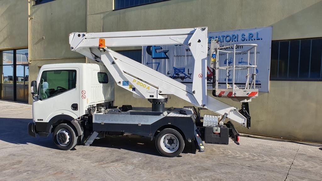 Centro Elevatori SRL - müügil olevad sõidukid undefined: pilt 7