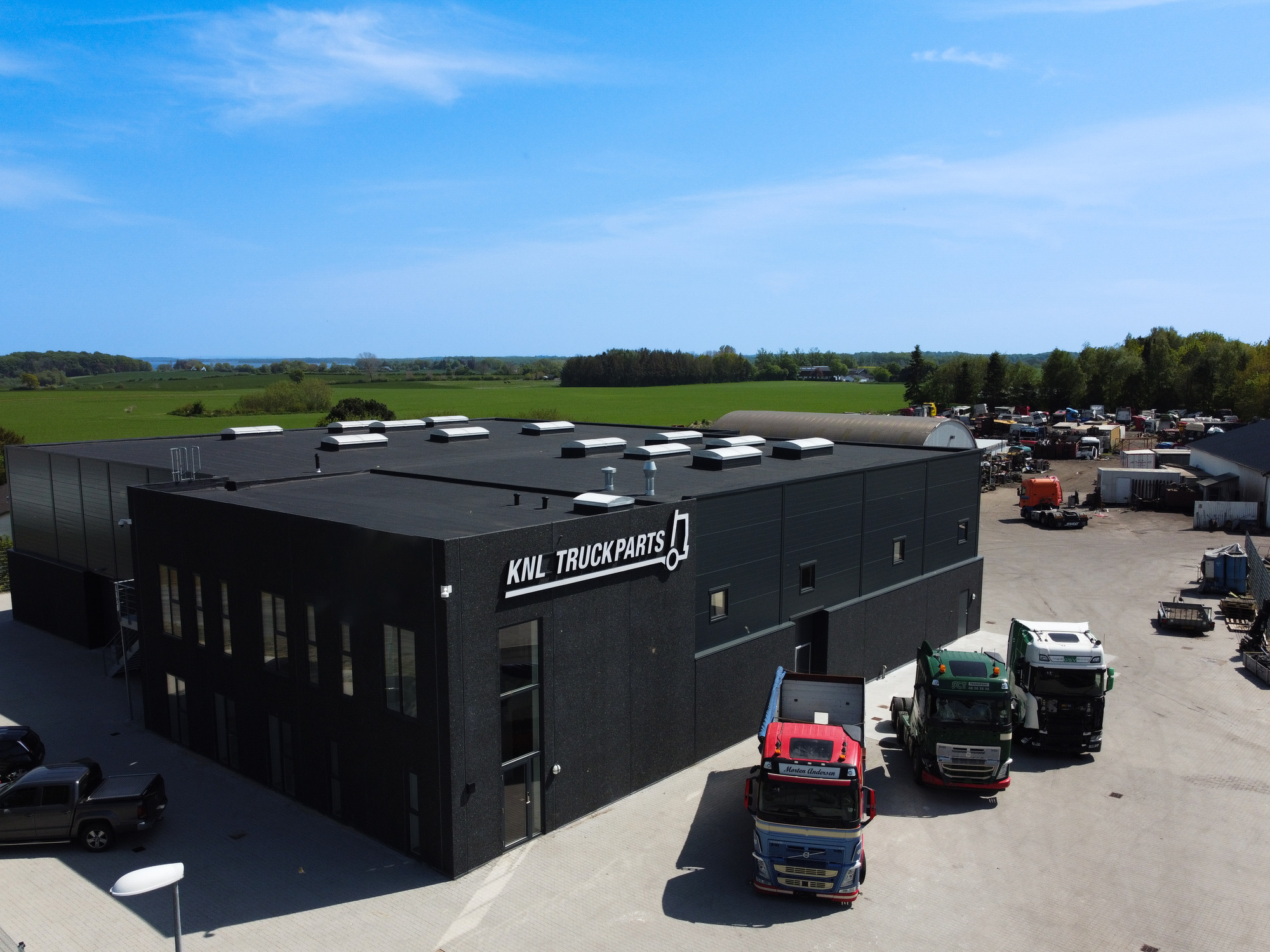 KNL TRUCKPARTS ApS - Ehitusmasinad undefined: pilt 1