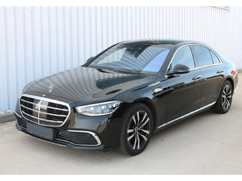 Sedaan MERCEDES-BENZ