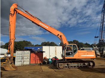 Ekskavaator Doosan DX 300 LC ( 4.690 original hours 18M long reach ): pilt 2