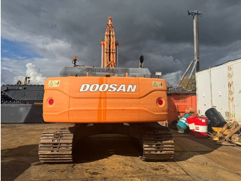 Ekskavaator Doosan DX 300 LC ( 4.690 original hours 18M long reach ): pilt 4