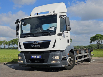 Konteinerveduk/ Tõstukiga veoauto MAN TGM 12.250