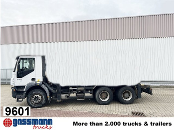 Kabiinišassiiga veoauto IVECO Trakker