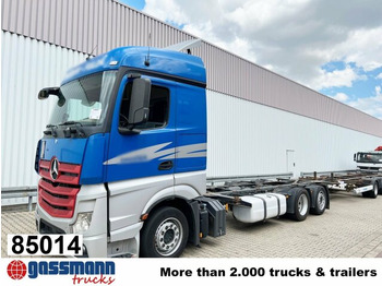 Konteinerveduk/ Tõstukiga veoauto MERCEDES-BENZ Actros 2542