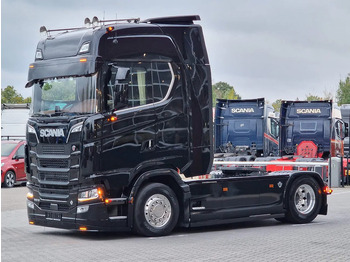 Uus Sadulveok Scania 590S V8 NGS Highline 4x2 - New show truck - Full spec - Retarder - Leather - Full air - BUFFL: pilt 5 Uus Sadulveok Scania 590S V8 NGS Highline 4x2 - New show truck - Full spec - Retarder - Leather - Full air - BUFFL: pilt 5