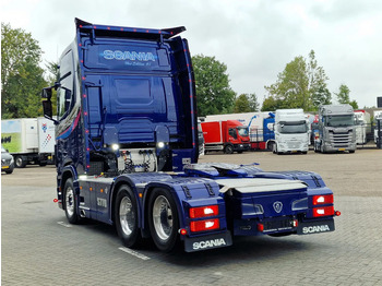 Sadulveok Scania 770S V8 NGS Highline 6x2 - Show truck - Special paint - Custom interior - Retarder - Full air - Night clima: pilt 5