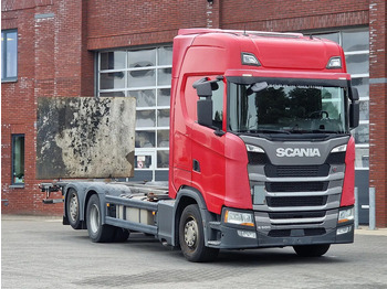 Konteinerveduk/ Tõstukiga veoauto SCANIA S 500