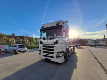 Kabiinišassiiga veoauto SCANIA R450.26 ejes 6x2*4: pilt 2 Kabiinišassiiga veoauto SCANIA R450.26 ejes 6x2*4: pilt 2