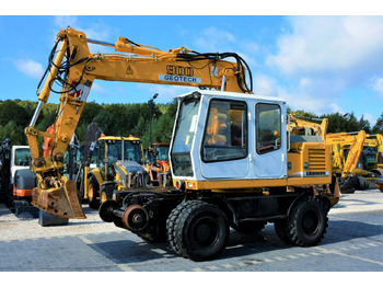 Ratastel ekskavaator LIEBHERR A 900
