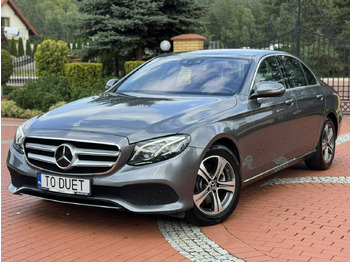 Sedaan Mercedes E 220: pilt 3