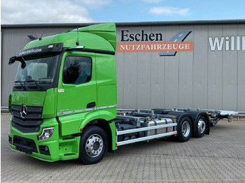 Konteinerveduk/ Tõstukiga veoauto MERCEDES-BENZ Actros 2542