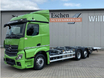Konteinerveduk/ Tõstukiga veoauto MERCEDES-BENZ Actros 2542