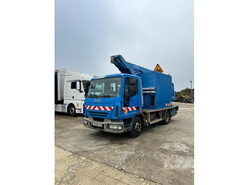 Veoautolt tõusev platvorm IVECO EuroCargo 100E