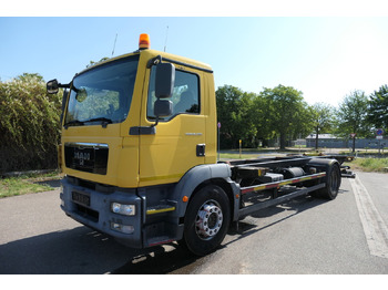 Konteinerveduk/ Tõstukiga veoauto MAN TGM 18.290