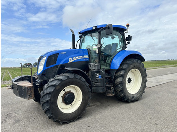 Traktor NEW HOLLAND T7.210