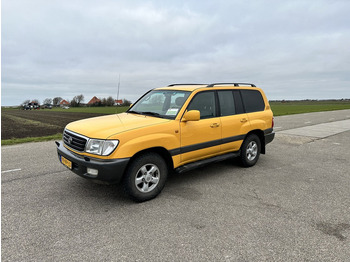 Auto TOYOTA Land Cruiser