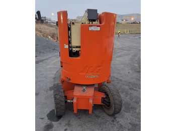 Teleskooprataslaadur JLG E300AJP: pilt 5