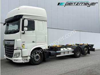 Konteinerveduk/ Tõstukiga veoauto DAF XF 460