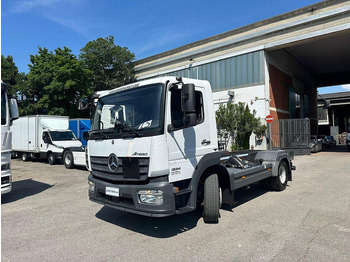 Kabiinišassiiga veoauto MERCEDES-BENZ Atego
