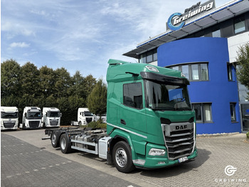 Konteinerveduk/ Tõstukiga veoauto DAF XF 480