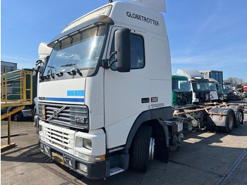 Kabiinišassiiga veoauto VOLVO FH12 380