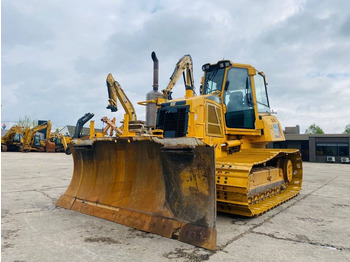 Buldooser CATERPILLAR D6