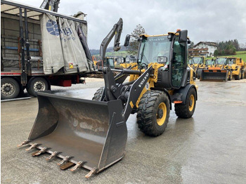 Kompaktlaadur Volvo JL25H Electric: pilt 4