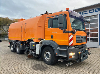 Kabiinišassiiga veoauto MAN TGA 26.430