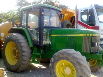 Traktor John Deere 6505: pilt 1