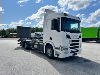 Kabiinišassiiga veoauto SCANIA R 500