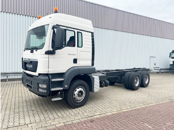 Kabiinišassiiga veoauto MAN TGS 33.360