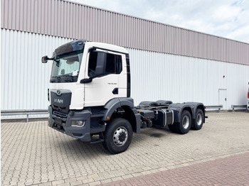 Kabiinišassiiga veoauto MAN TGS 33.480